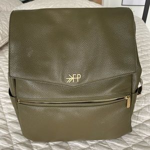 Freshly picked classic diaper bag Olive